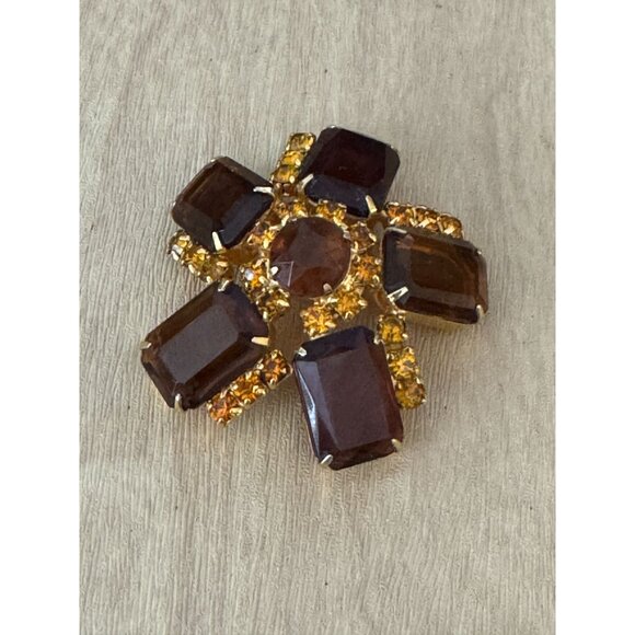 Vintage Rhinestone Brooch Amber Honey Glass Accent Jewelry Piece - Picture 2 of 5
